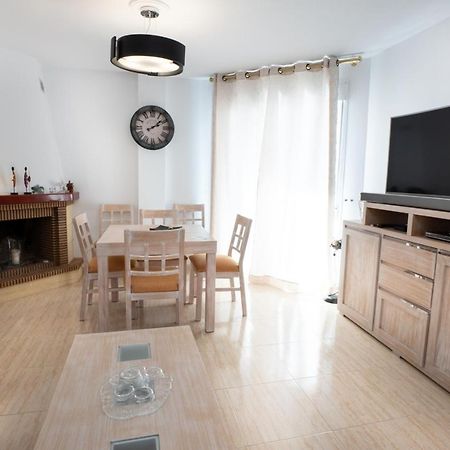 Marina Bella 1F Menyber Apartment เนร์คา ภายนอก รูปภาพ