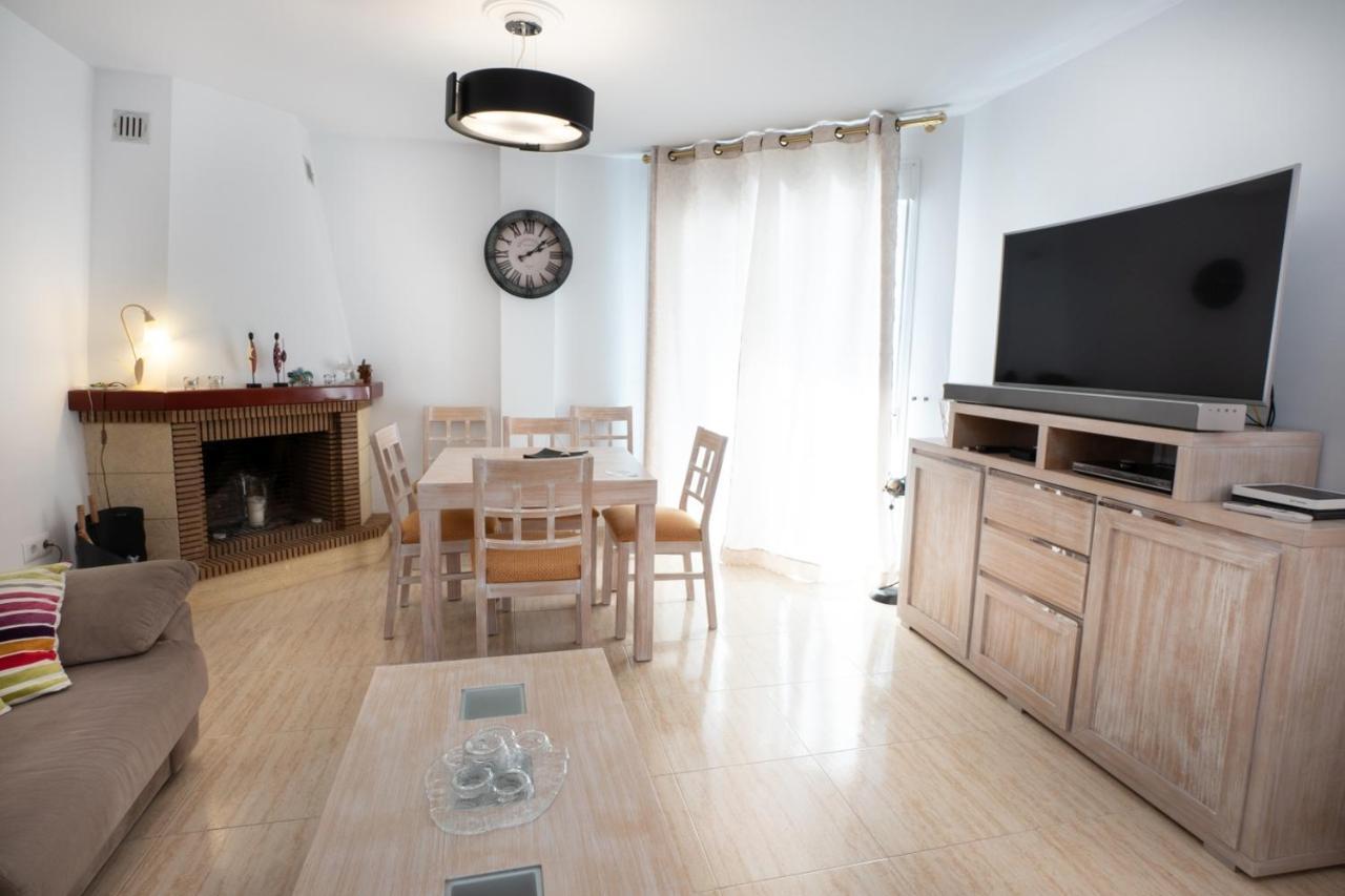 Marina Bella 1F Menyber Apartment เนร์คา ภายนอก รูปภาพ