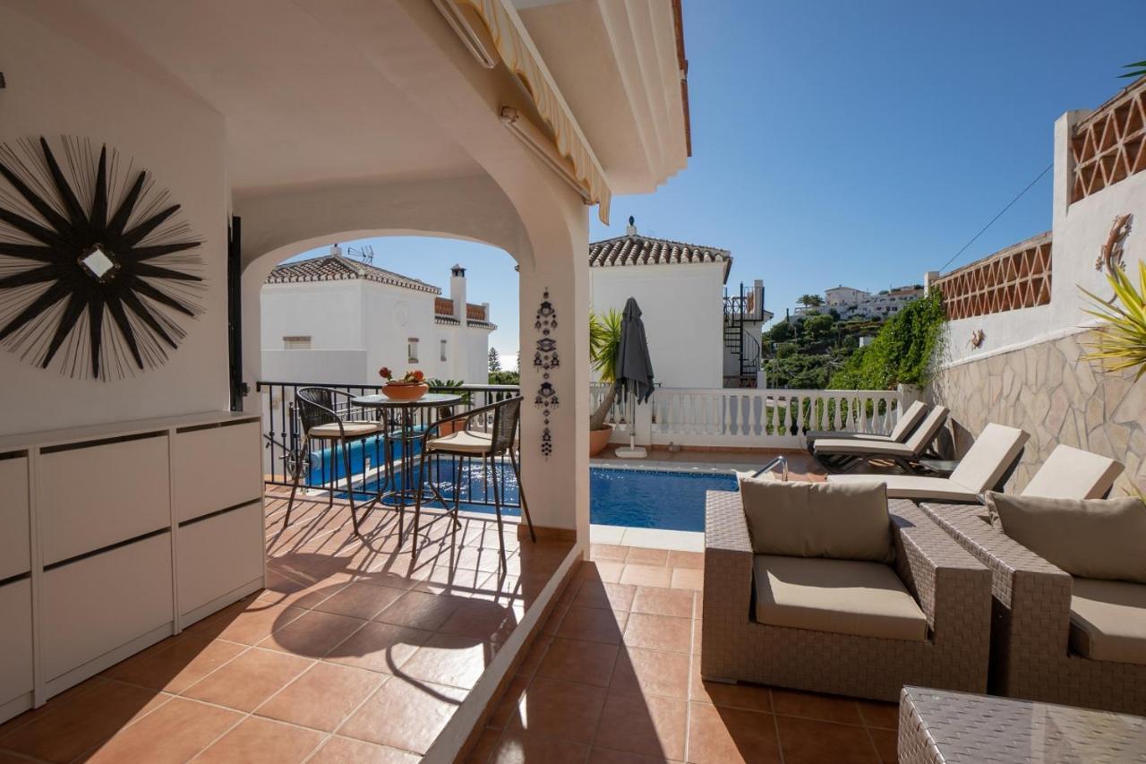 Marina Bella 1F Menyber Apartment เนร์คา ภายนอก รูปภาพ