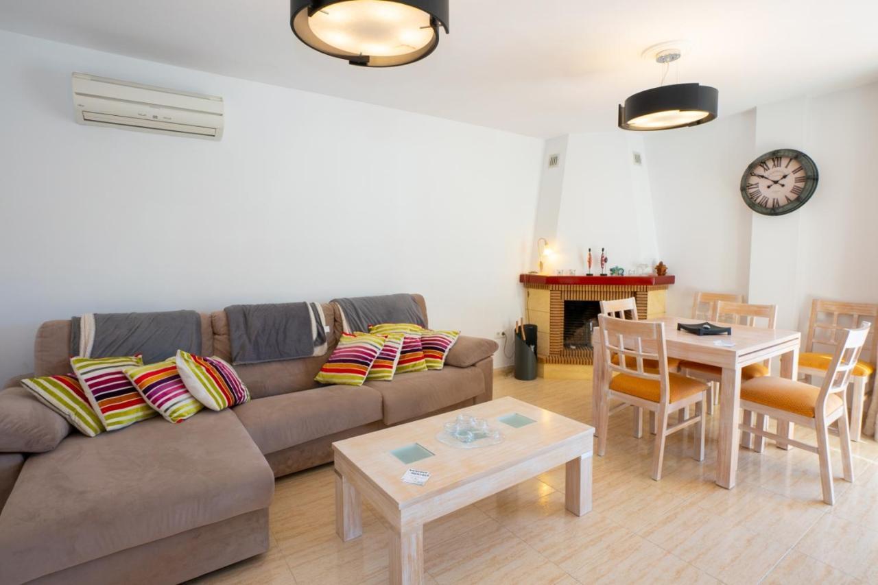 Marina Bella 1F Menyber Apartment เนร์คา ภายนอก รูปภาพ